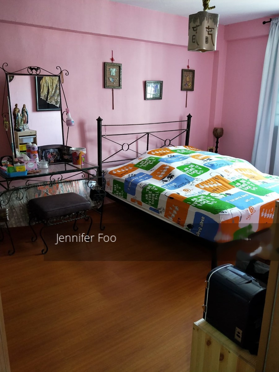 Blk 70 Circuit Road (Geylang), HDB 2 Rooms #220191391